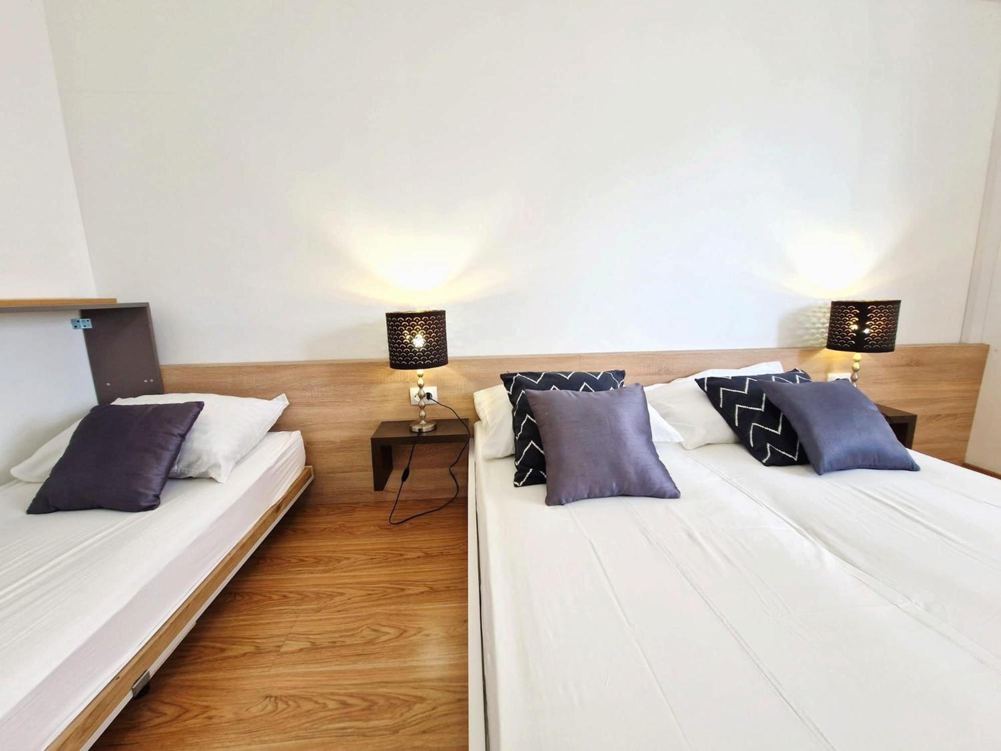 Apartments Gavran Baška Voda Rum bild